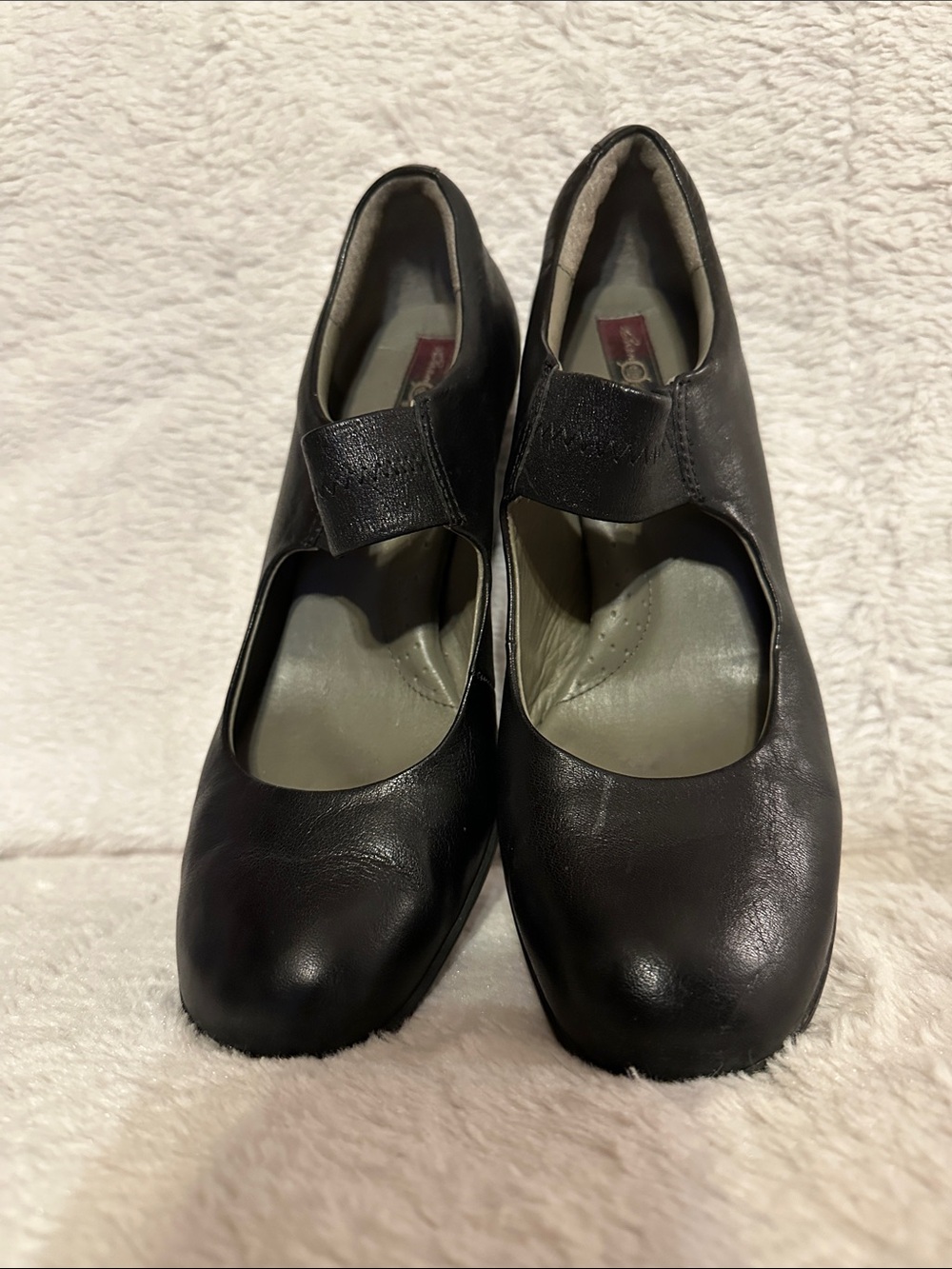 Born Crown Black Leather Mary Jane Pumps - Women Size 7.5M